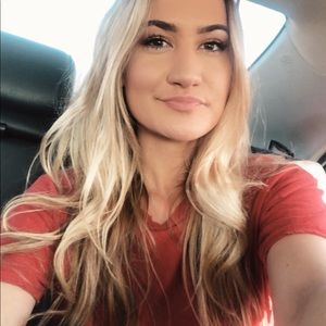 Meet your Posher, Amanda